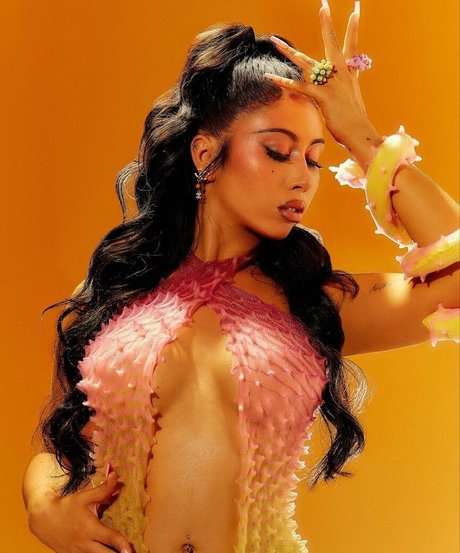 Kali Uchis ホットなスター 画像