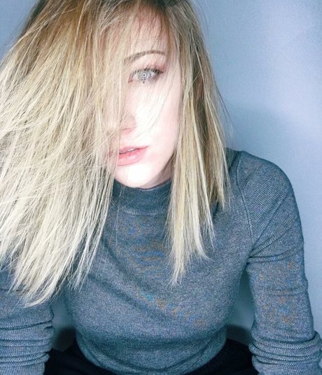 肉厚マンコオンリーファンズ 美しい裸 写真