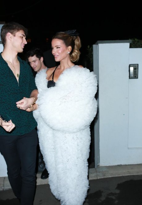 ゲイの乳首OnlyFans ホットxxx 写真