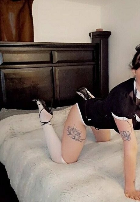 18歳のオンリーファンズ 無料セックス 写真