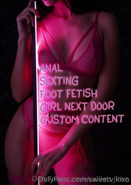 sweetvikixo アダルト女優 写真