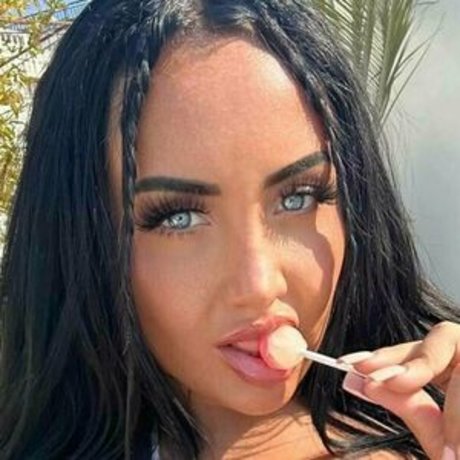 brunettebabiii ホットスター ギャラリー