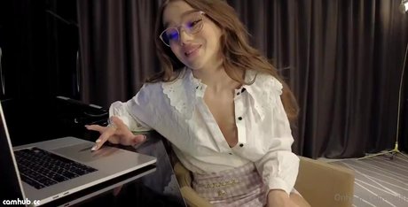 Seltin Sweety エロティックなポルノスター 画像