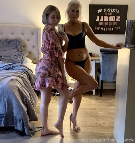 hannahnicolenextdoor ポルノスター 裸 画像