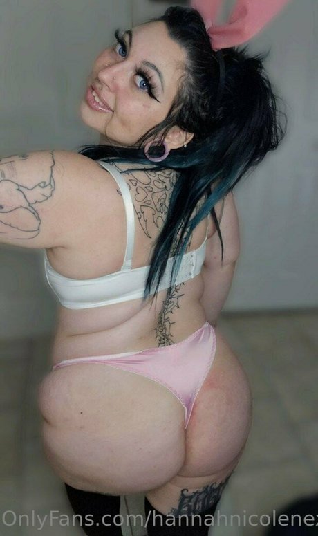 hannahnicolenextdoor スター ヌード 写真