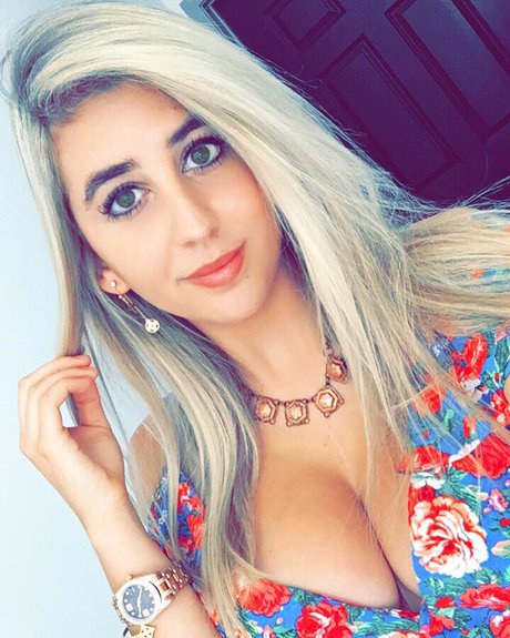 Katie Teresi アートモデル 画像