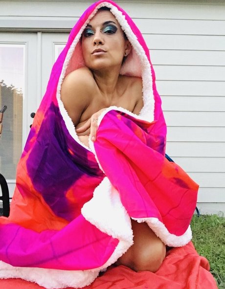 nakedintelligenceraw かわいいスター 画像