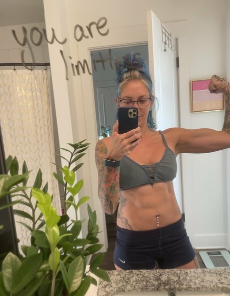 メコスジのオンリーファンズ ホットヌード 画像