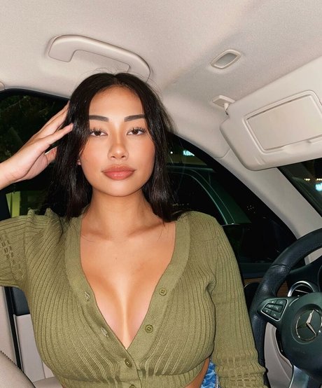 Ellerie Marie 美しいポルノスター 写真