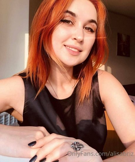 alisabriz ヌードのポルノスター 画像