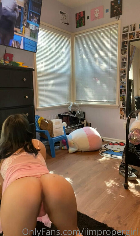 iimpropergirl ポルノスター アート アーカイブ