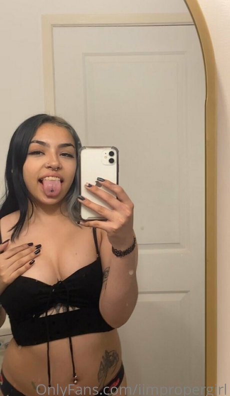 iimpropergirl スター ヌード 画像