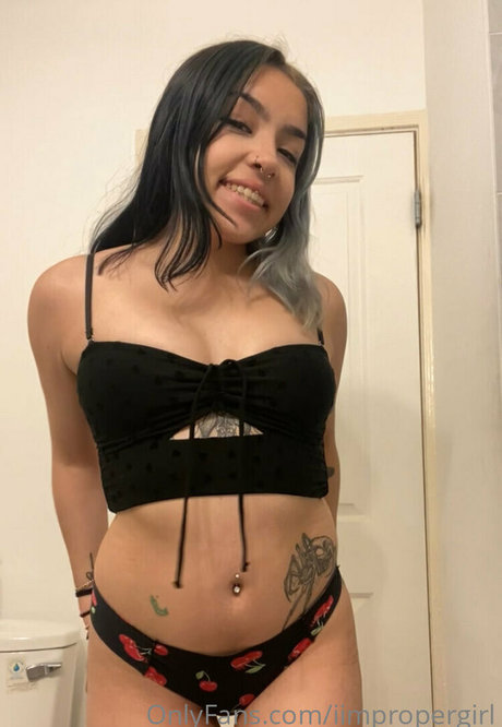 iimpropergirl セクシー女優 写真