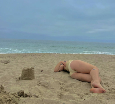 Remi Wolf ポルノスター トップ 画像