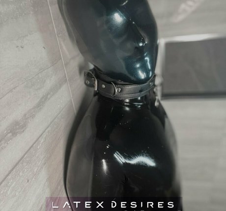 latexdesires ポルノスター エロティック 画像