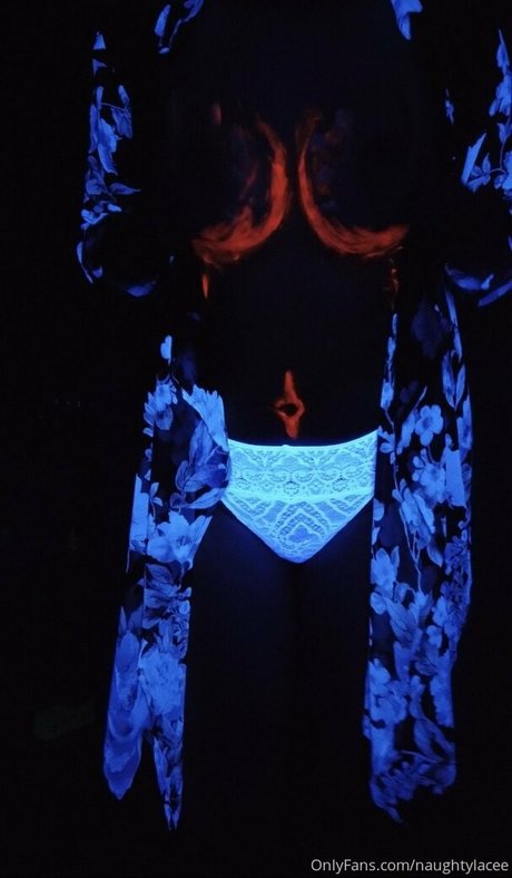 naughtylacee ポルノスター 裸 アーカイブ