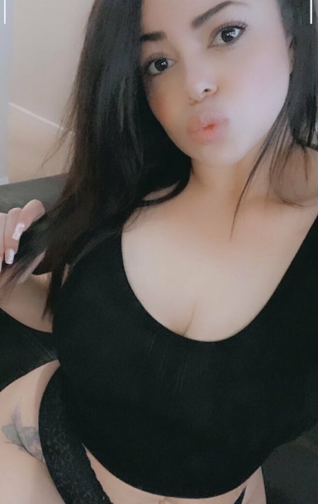 巨大な天然おっぱいオンリーファンズ 限定 写真