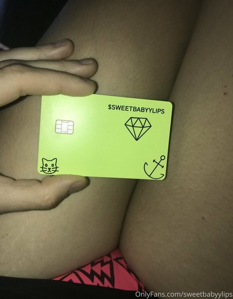 sweetbabyylips ポルノスター 裸 画像