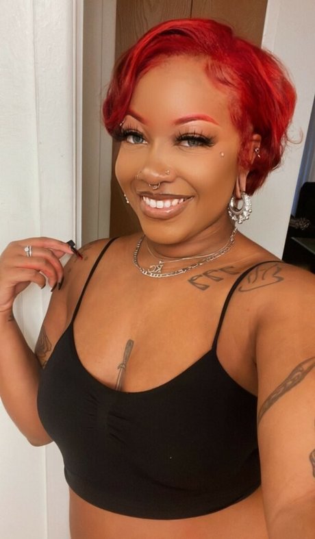 毛深いラテン系オンリーファンズ アートヌード ギャラリー