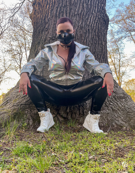 厚い黒檀オンリーファンズ 無料 写真