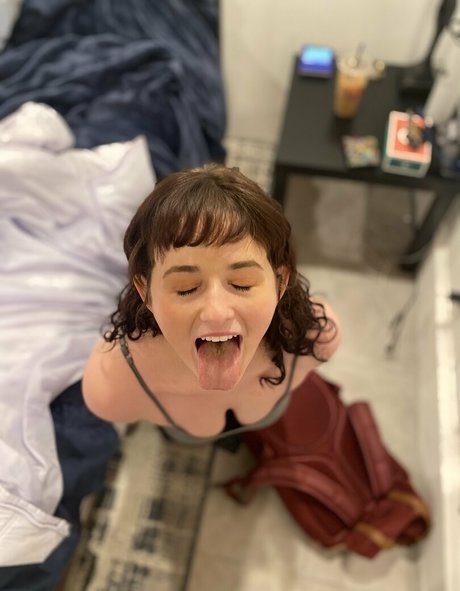 赤毛ティーンオンリーファンズ セクシーヌード 写真