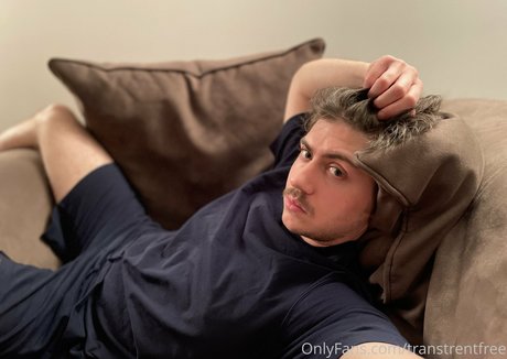 BBWシーメールオンリーファンズ 美しいヌード 画像