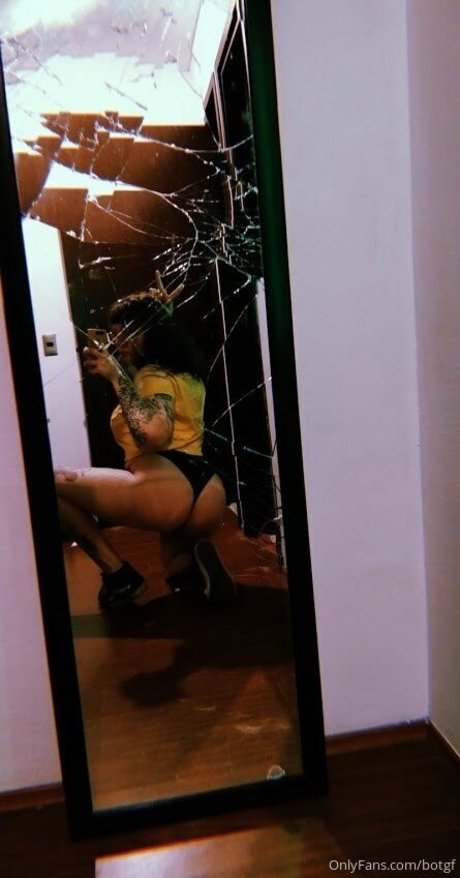 verybruta ポルノモデル 写真