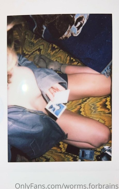 worms forbrains 独占ポルノスター ギャラリー