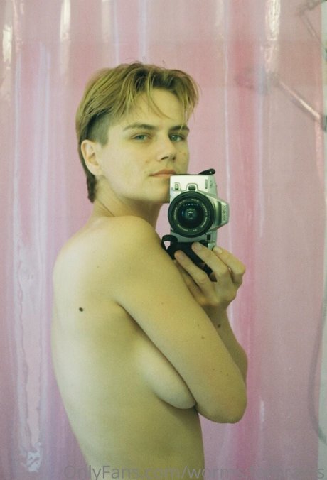 黒檀の猫オンリーファンズ 可愛い 画像