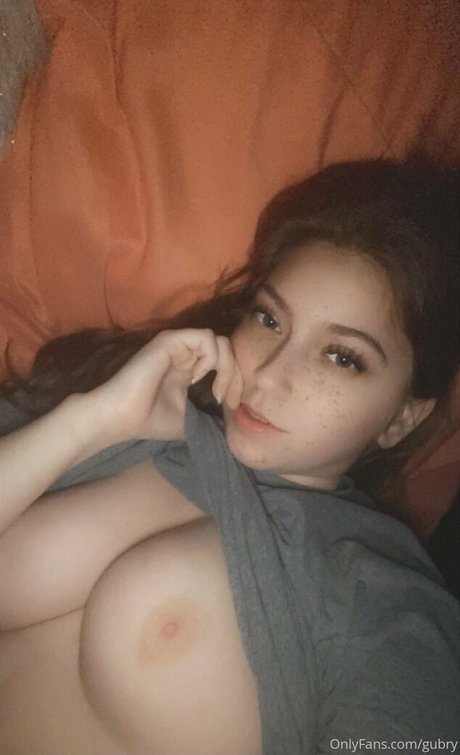 金髪レズビアンオンリーファンズ トップ 写真