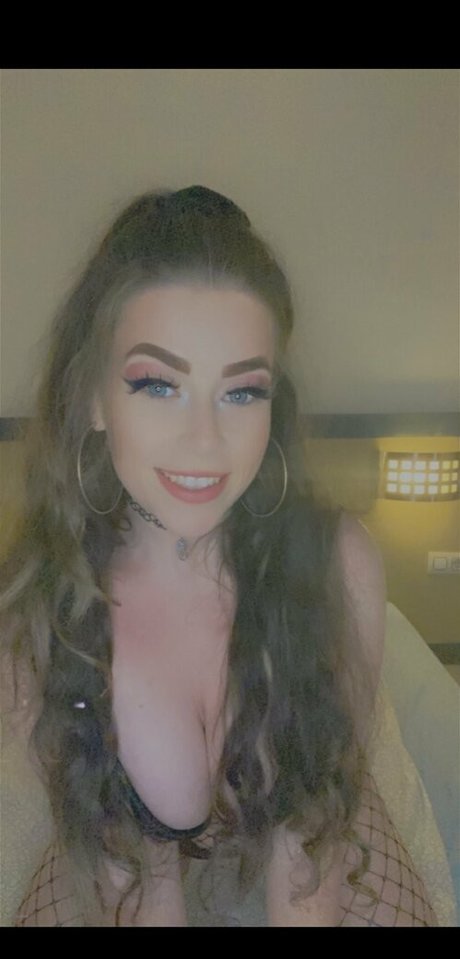 ameliaskye 美しいポルノスター 写真