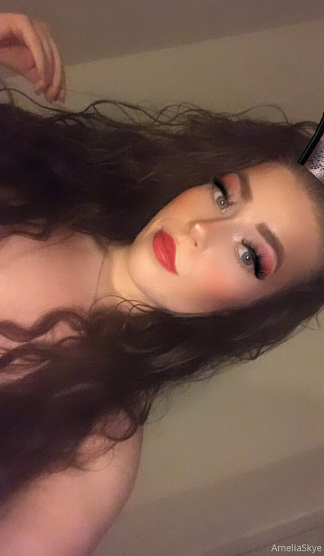 ビデオ通話 オンリーファンズ アダルト 画像