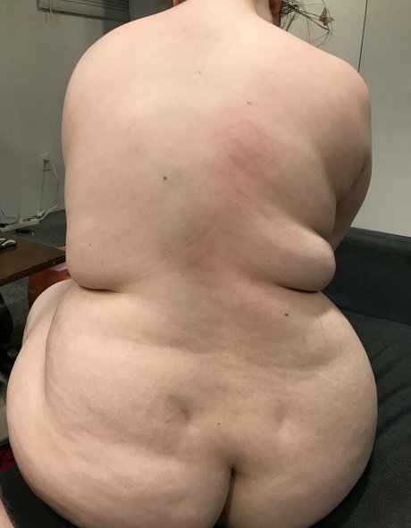 emiscutie ポルノスター 独占 写真