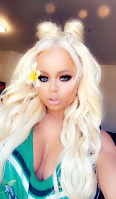 nikkidelano xxx女優 写真