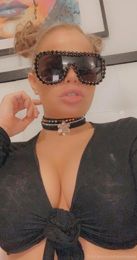 nikkidelano トップ女優 画像