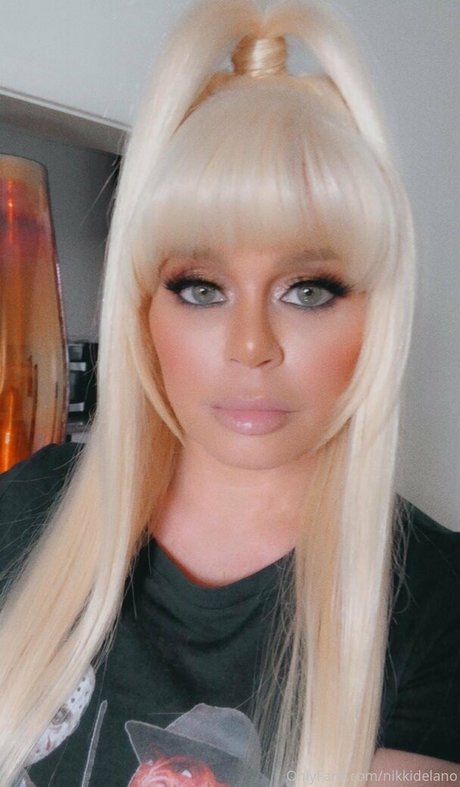 nikkidelano セクシーなスター ギャラリー