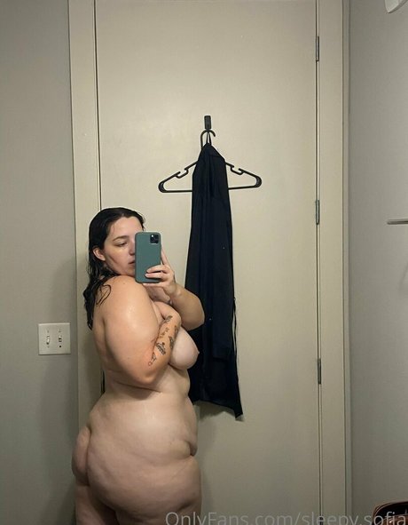 大きなお尻と巨乳のオンリーファンズ 美しい 画像