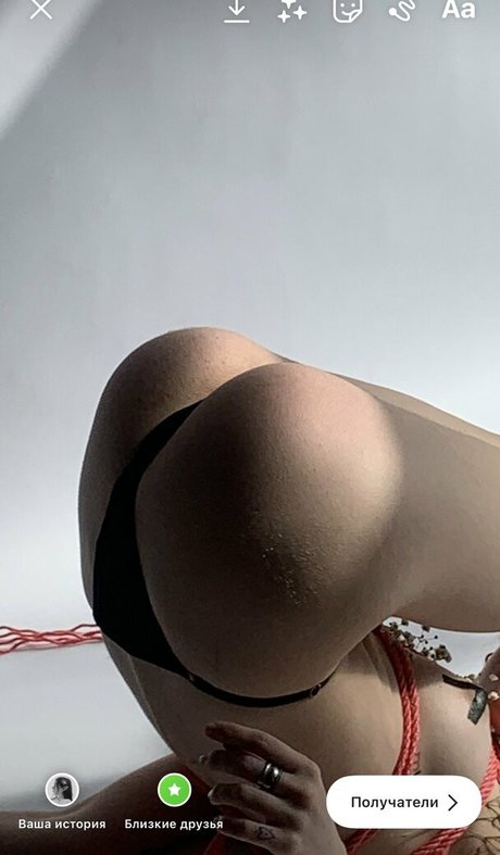 フェラチオ アジア人 OnlyFans セクシーヌード 画像