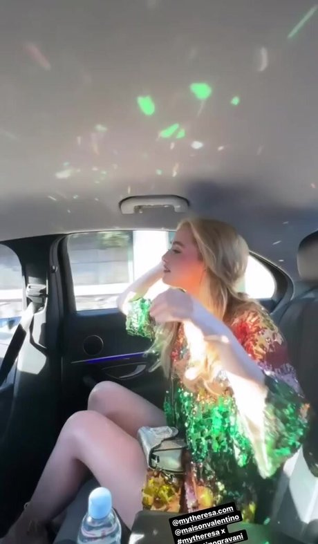 Kathryn Newton スター xxx ギャラリー