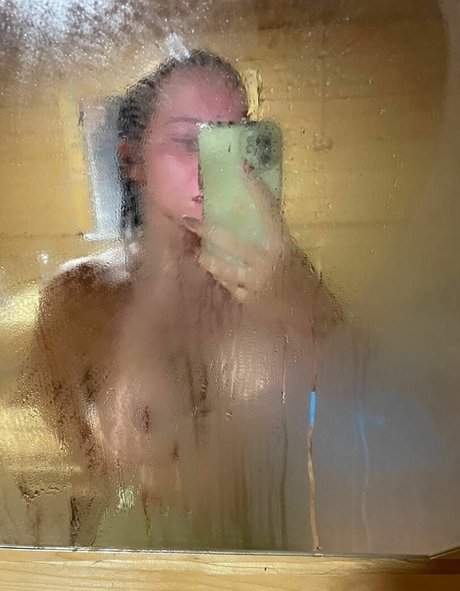 Katru ru ポルノスター エロティック 画像