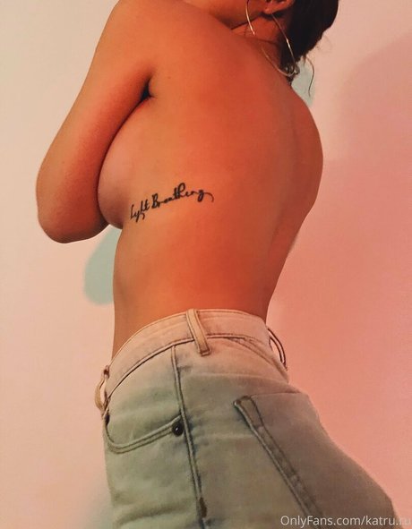 Katru ru セックスモデル 画像