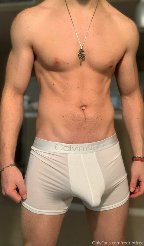 redriotfree スター ヌード 写真