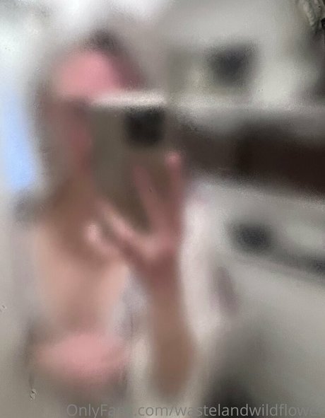 wastelandwildflower エロティックモデル 写真