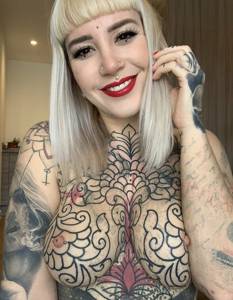 missalexistattoo 素敵なポルノスター 写真