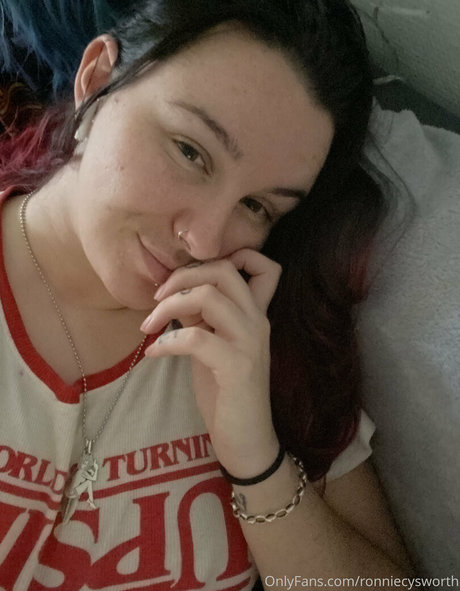 ronniecysworth 美しいポルノスター 写真