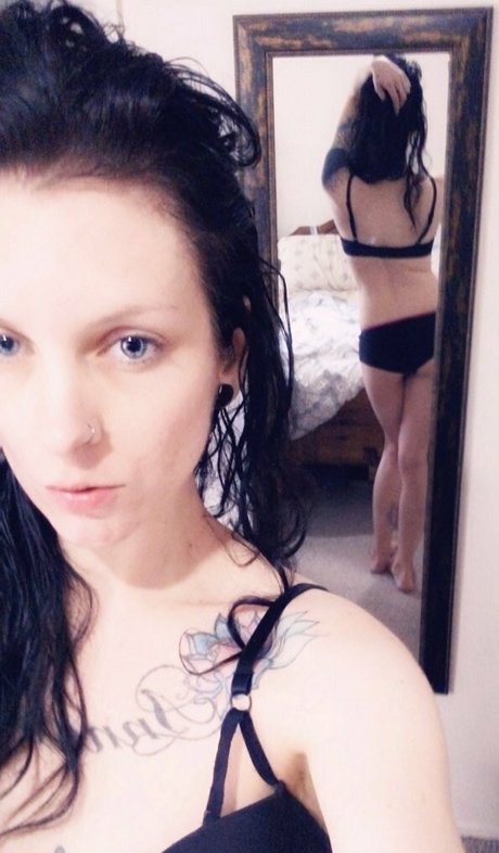 お尻オンリーファン ポルノ 画像