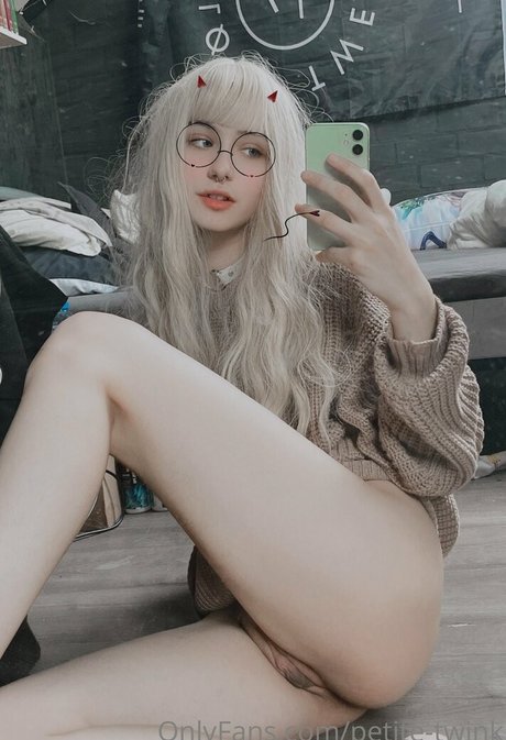 petite twink 独占スター ギャラリー