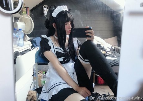 petite twink セックス女優 ギャラリー