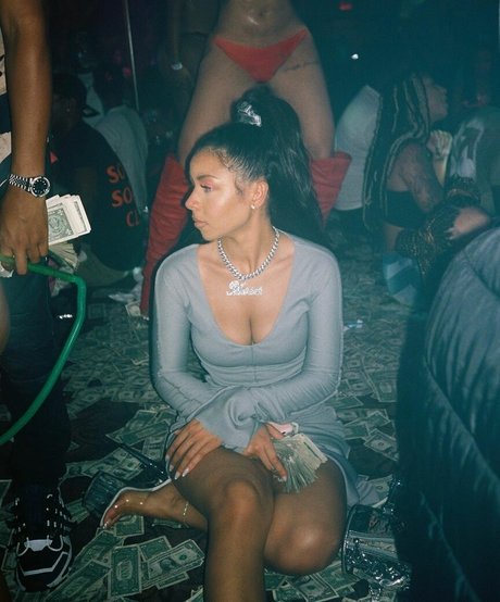 18歳のオンリーファンズ エロ アーカイブ