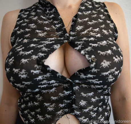 danidoreen スター 裸 写真